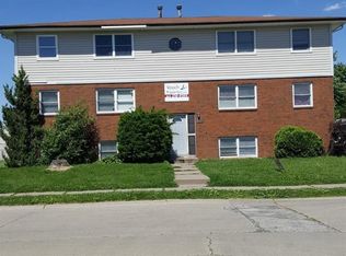 710 W 63rd St APT 3, Davenport, IA 52806