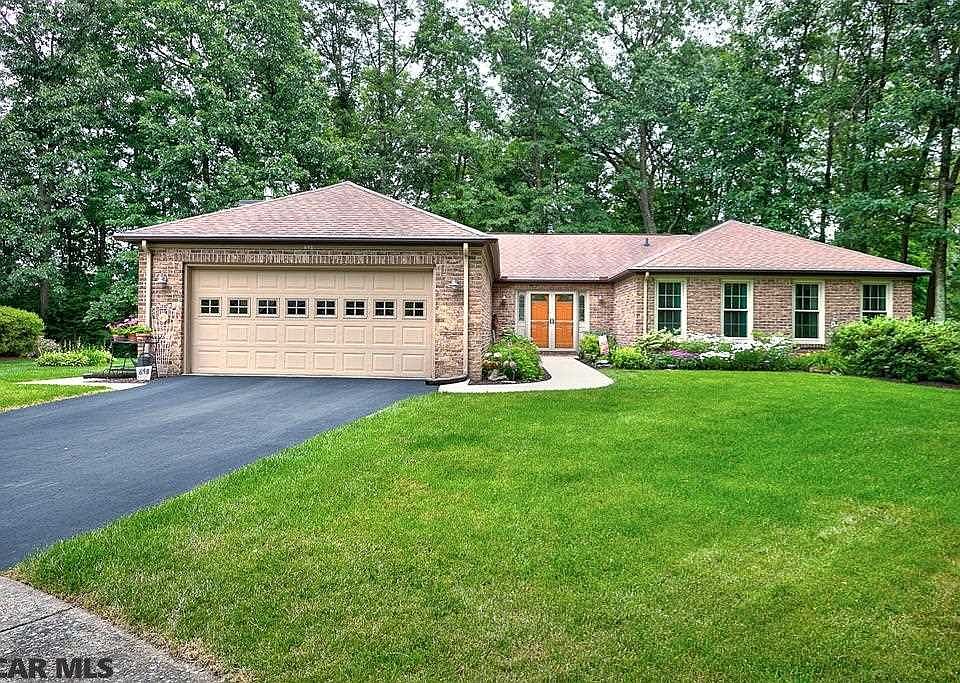 1st image of 648 Belmont Cir