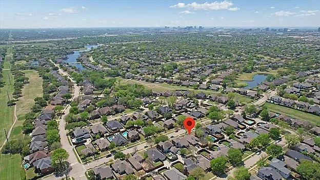 11616 Alexandria Dr — Photo 17