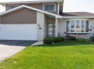 9231 Boardwalk Ter, Orland Hills, IL 60487