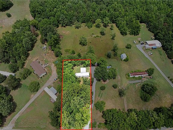 2nd image of 527 Riverview Rd
