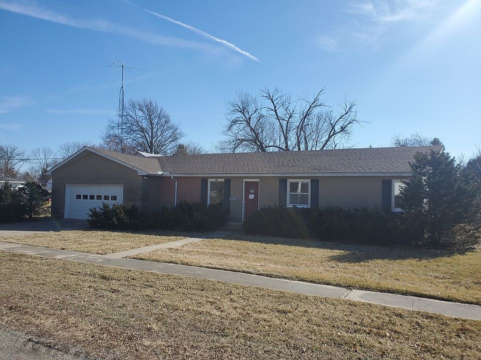 454 W Garfield Ave, Cissna Park, IL 60924 Zillow