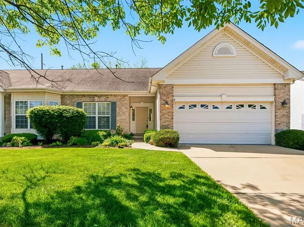 1311 Pine Bluff Dr, Saint Charles, MO 63304