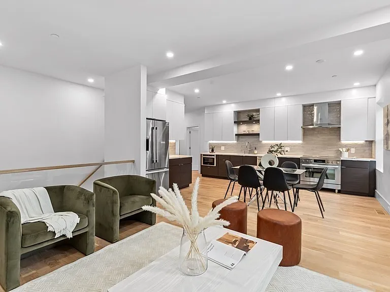 65 Pleasant St #1 — Photo 2