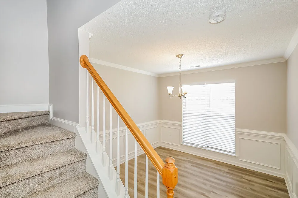 3 bed, 2.5 bath, 1509 sqft, $2,100 — Photo 4