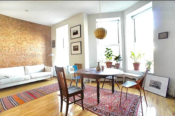 Rented by Nest Seekers International | media 12