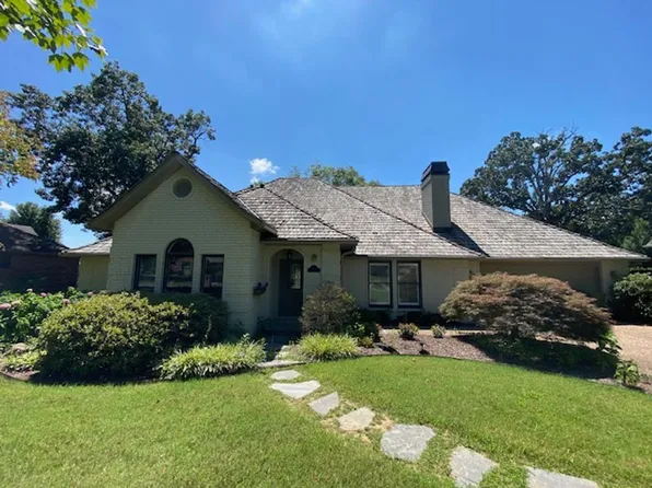 62 W Champions Blvd, Rogers, AR 72758