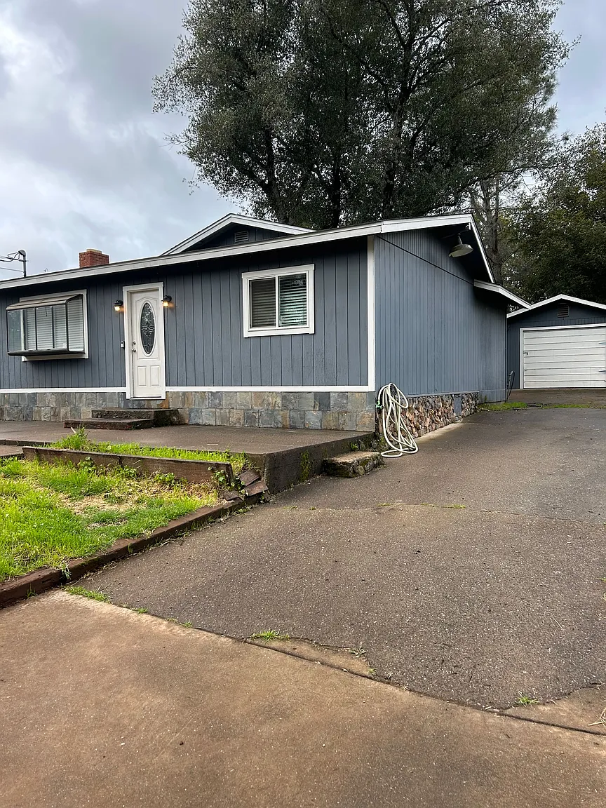 4093 Old Highway 53 photo 1