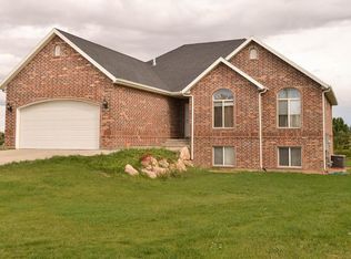 3048 W 1800 N, Clinton, UT 84015