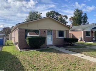 8840 E Forteen Mile Rd, Warren, MI 48093