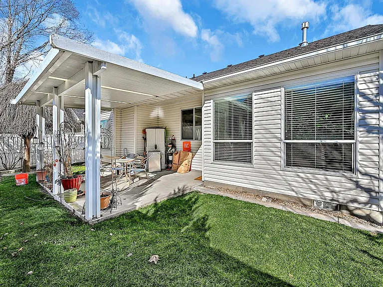 9745 W Sleepy Hollow Ln — Photo 15
