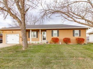 206 S Ridgeview Dr, Warrensburg, MO 64093