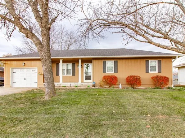 206 S Ridgeview Dr, Warrensburg, MO 64093