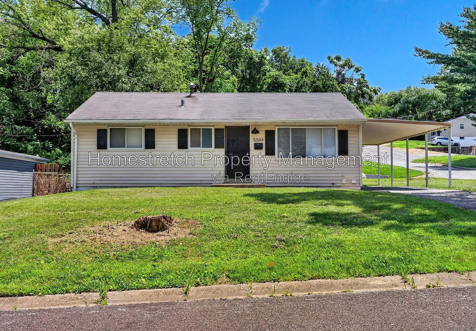 3 bed, 1.0 bath, 888 sqft, $1,395 — Photo 3