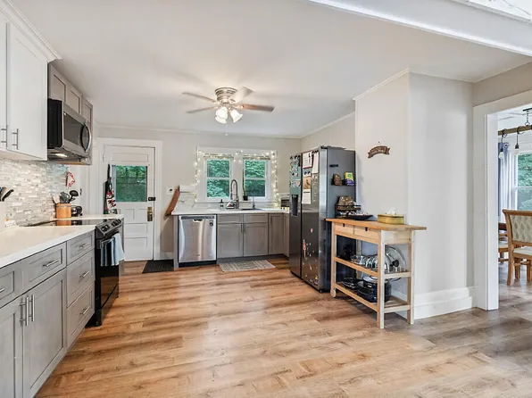 46 Northern Avenue, Farmingdale, ME 04344