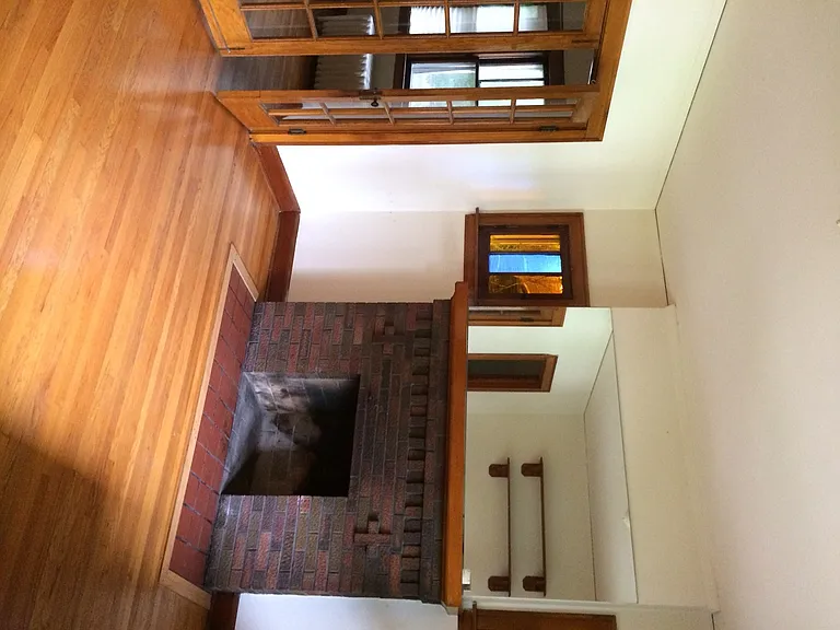 528 Childs St — Photo 10