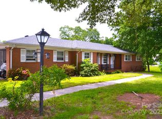 405 Wesley Heights Dr, Albemarle, NC 28001