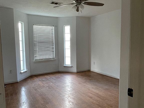 5th image of 6615 Indian Falls Dr