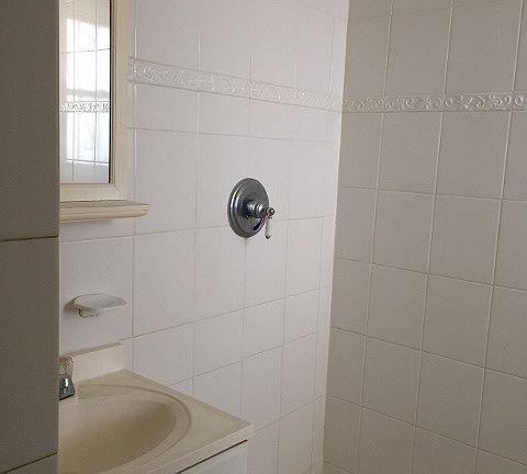 2nd image of 443 NE 195th St APT 435