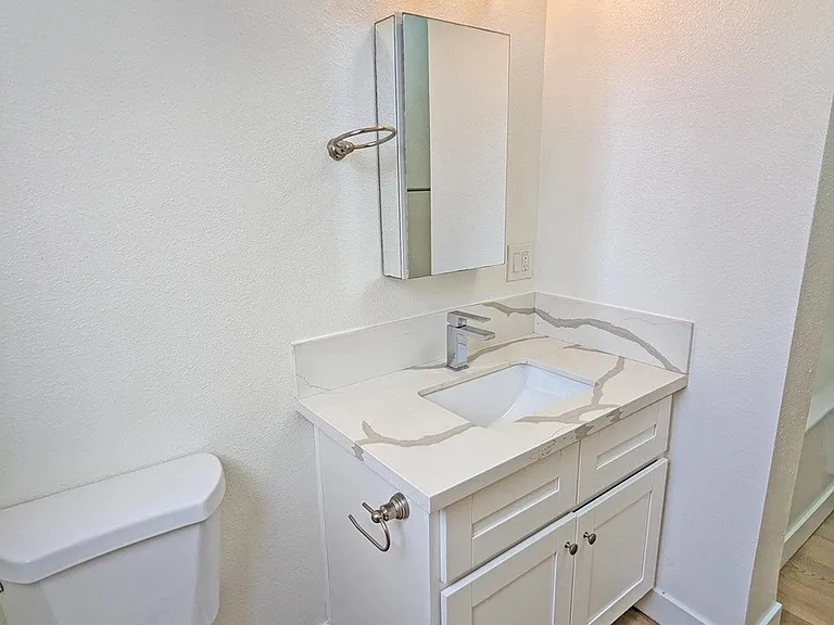 2801 San Marino St #4 — Photo 13