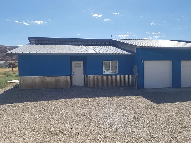 71 N Mount Peale Dr — Photo 1