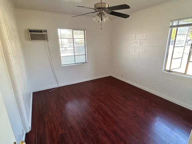 3572 Harrison St — Photo 8