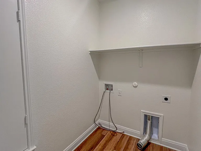 512 Barbary Coast Ln — Photo 15
