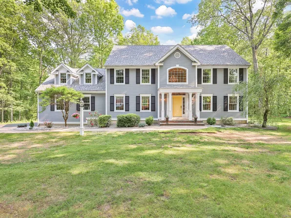 105 High Valley Drive, Canton, CT 06019