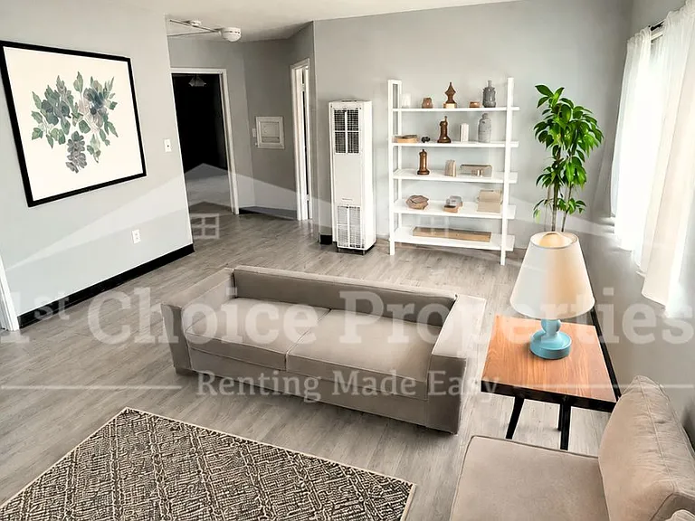 1340 Vinesville Rd — Photo 2