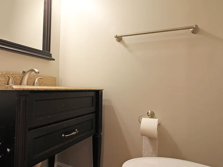 4427 Holly Ave — Photo 32