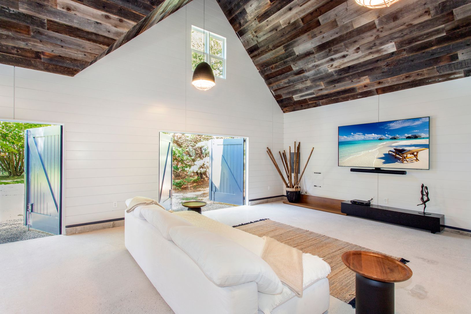  A Pool House/ Barn w Exercise Equipment