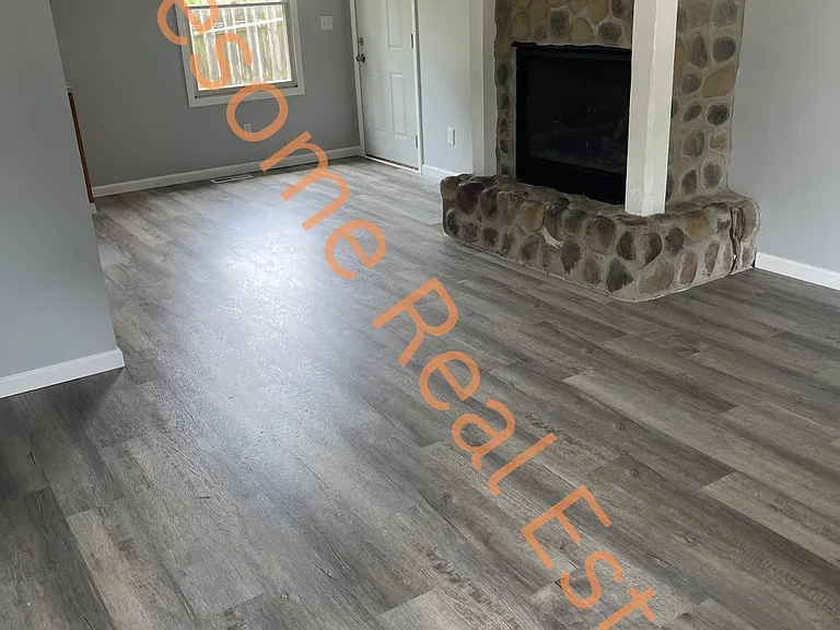725 Brown St — Photo 2