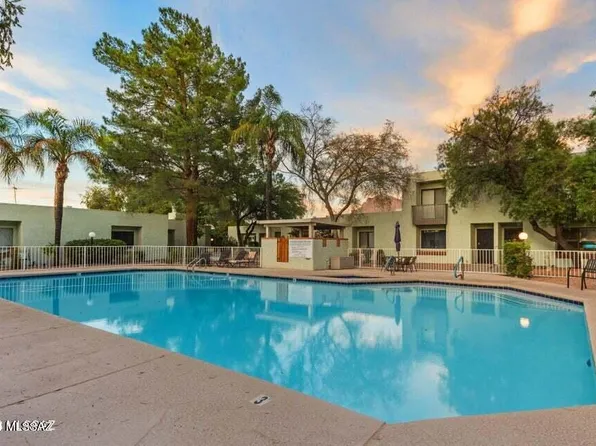 7829 N Calle De La Aldea, Tucson, AZ 85704