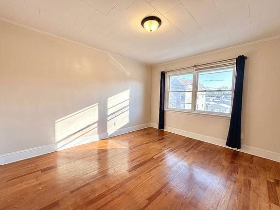 5th image of 45 Slater St #1