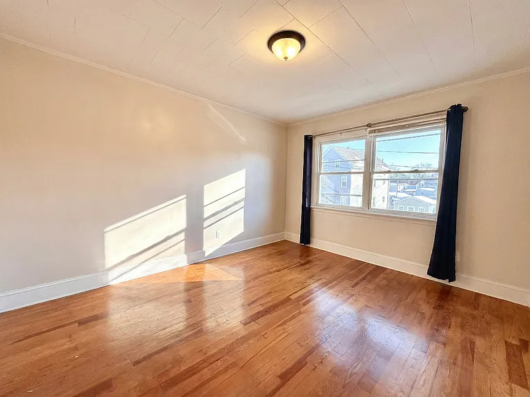 45 Slater St #A — Photo 3
