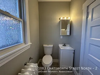 1083 Chatsworth St N #2 — Photo 8