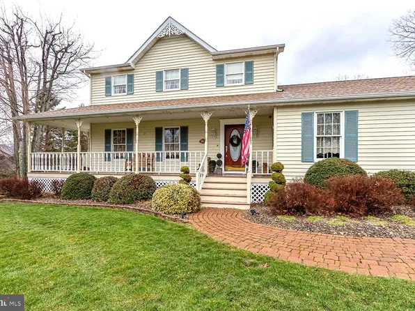 307 S Linnwood Dr, Philipsburg, PA 16866
