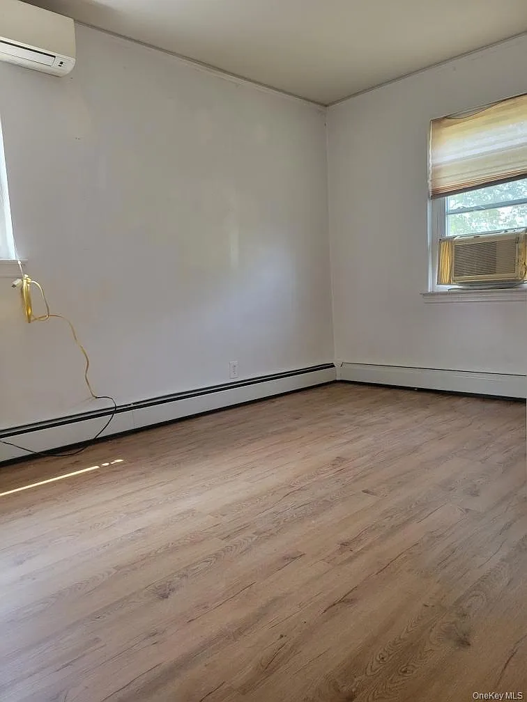 3 bed, 800 sqft, $3,800 — Photo 2