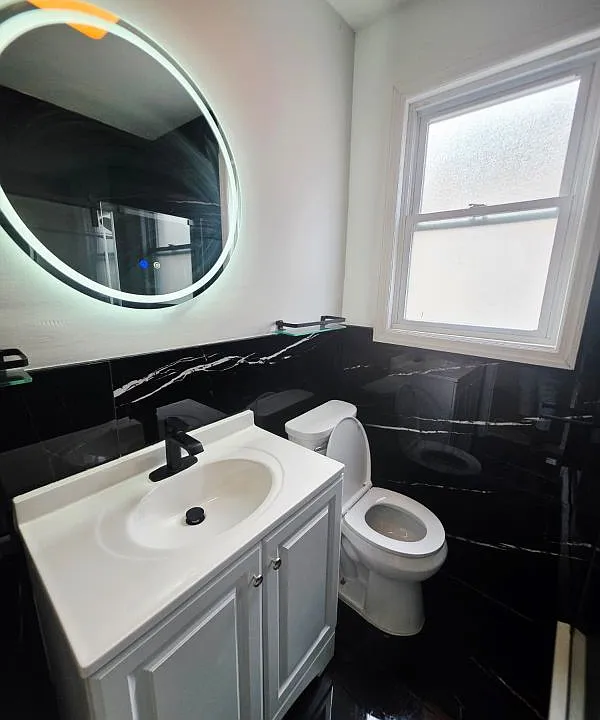23 Maple Pl
