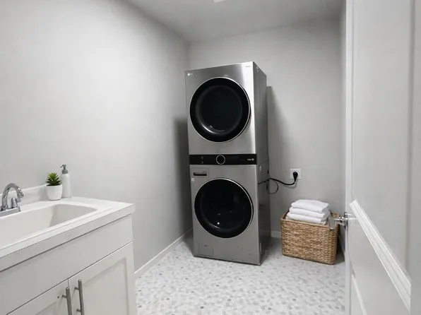 1066 SW 99th Place #55, Seattle, WA 98106