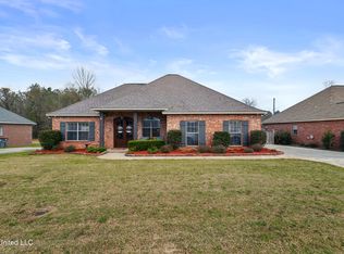 32 Sunline Dr, Petal, MS 39465