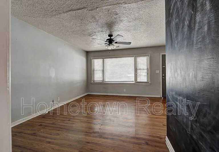2204 Downing St — Photo 8