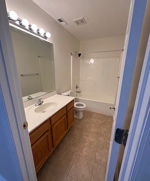 2749 Applebrook Ln — Photo 9