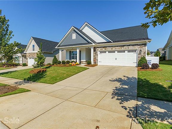 2nd image of 436 Trillium Way