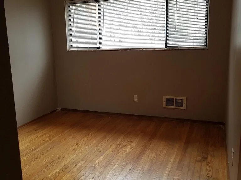 4207 Fremont Ave N #3 — Photo 2