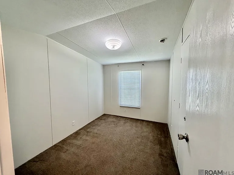 44126 Loop Rd — Photo 5