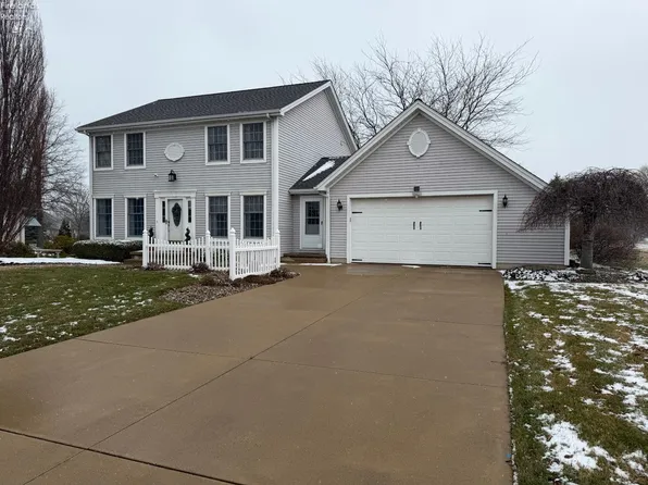 720 Tracht Meadows Dr, Huron, OH 44839