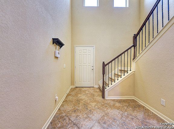 4th image of 3910 Campo Seco