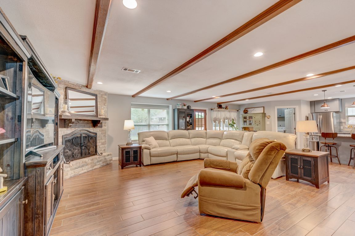 2708 Colonial Dr, Dickinson, TX 77539 MLS 34208163 Zillow