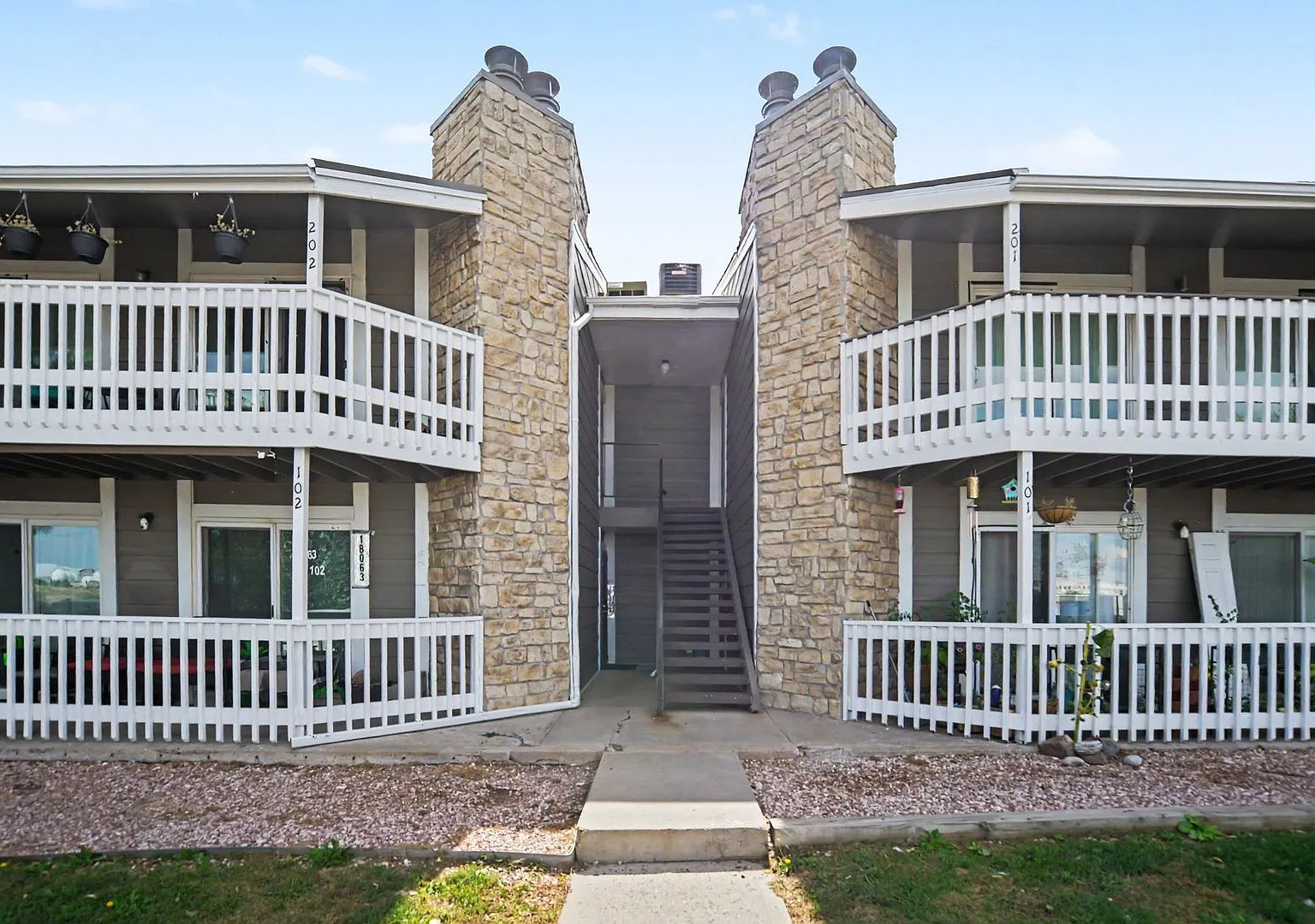 3-Bedroom Top-Floor Condo with Private Patio & 2 Assigned Parking Spots — Photo 1